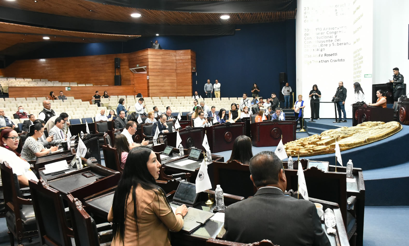imagen que te permite ver a los Diputados en Sesión