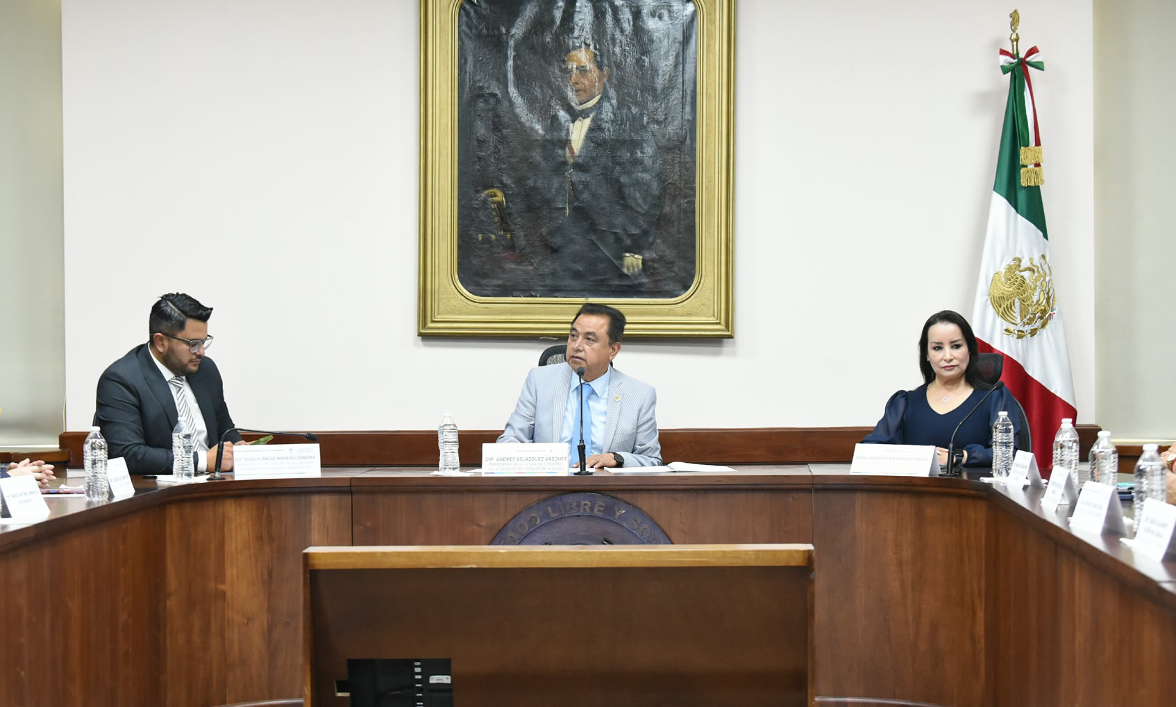 imagen que te permite ver a los Diputados en Sesión